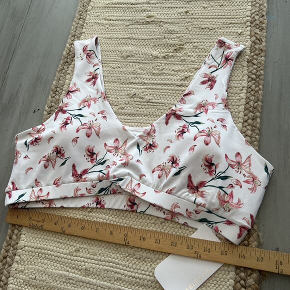 NWT Fabletics Winn Sports Bra Salar Legging White Pink Floral Lily Set Sz XXL - Picture 2 of 8